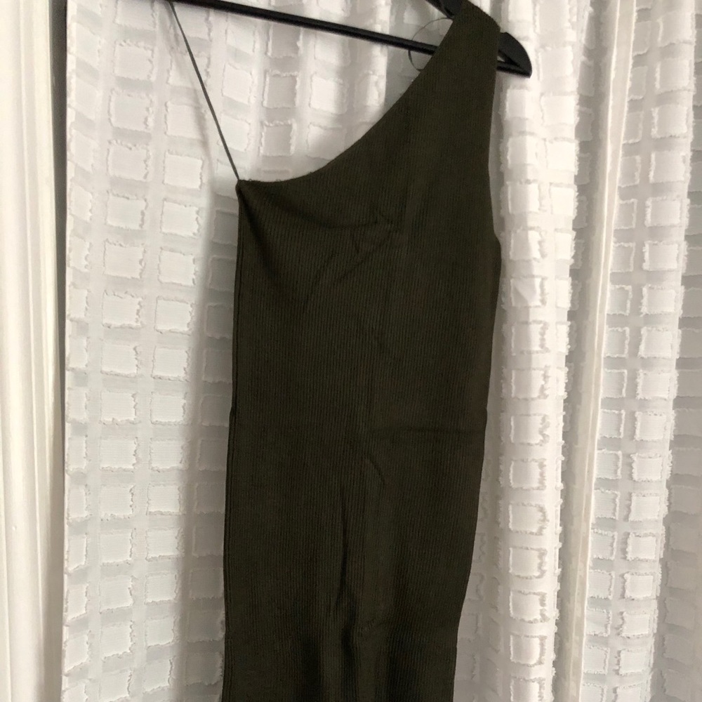 Dress - Picture 2 of 6